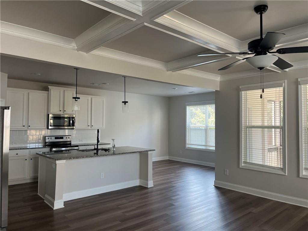 5200 Fox Den Rd - Photo 4 of 20