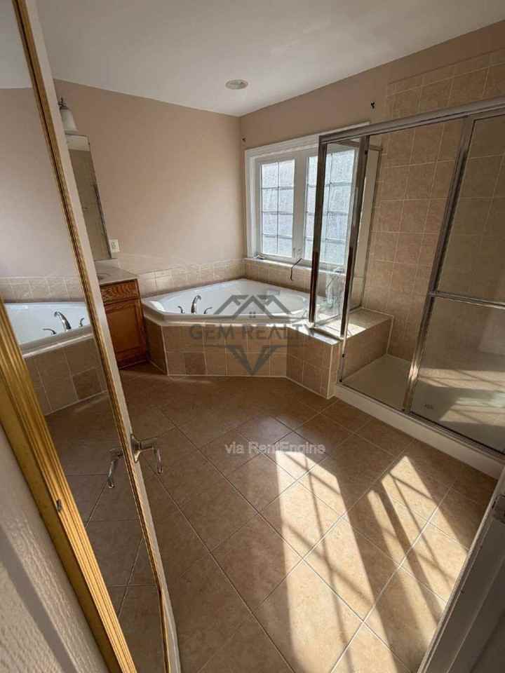 3675 Expedition Dr - Photo 3 of 10