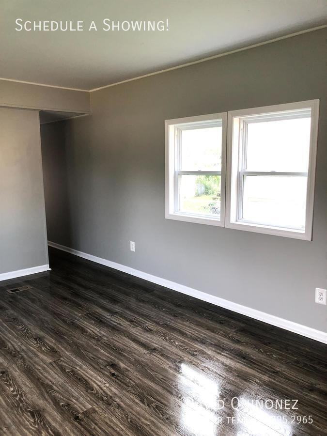 306 Mead Dr - Photo 5 of 13