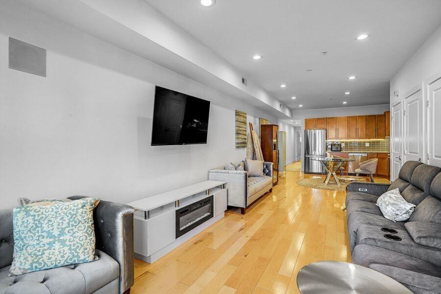 816 Kennedy St Nw #2 - Photo 5 of 45