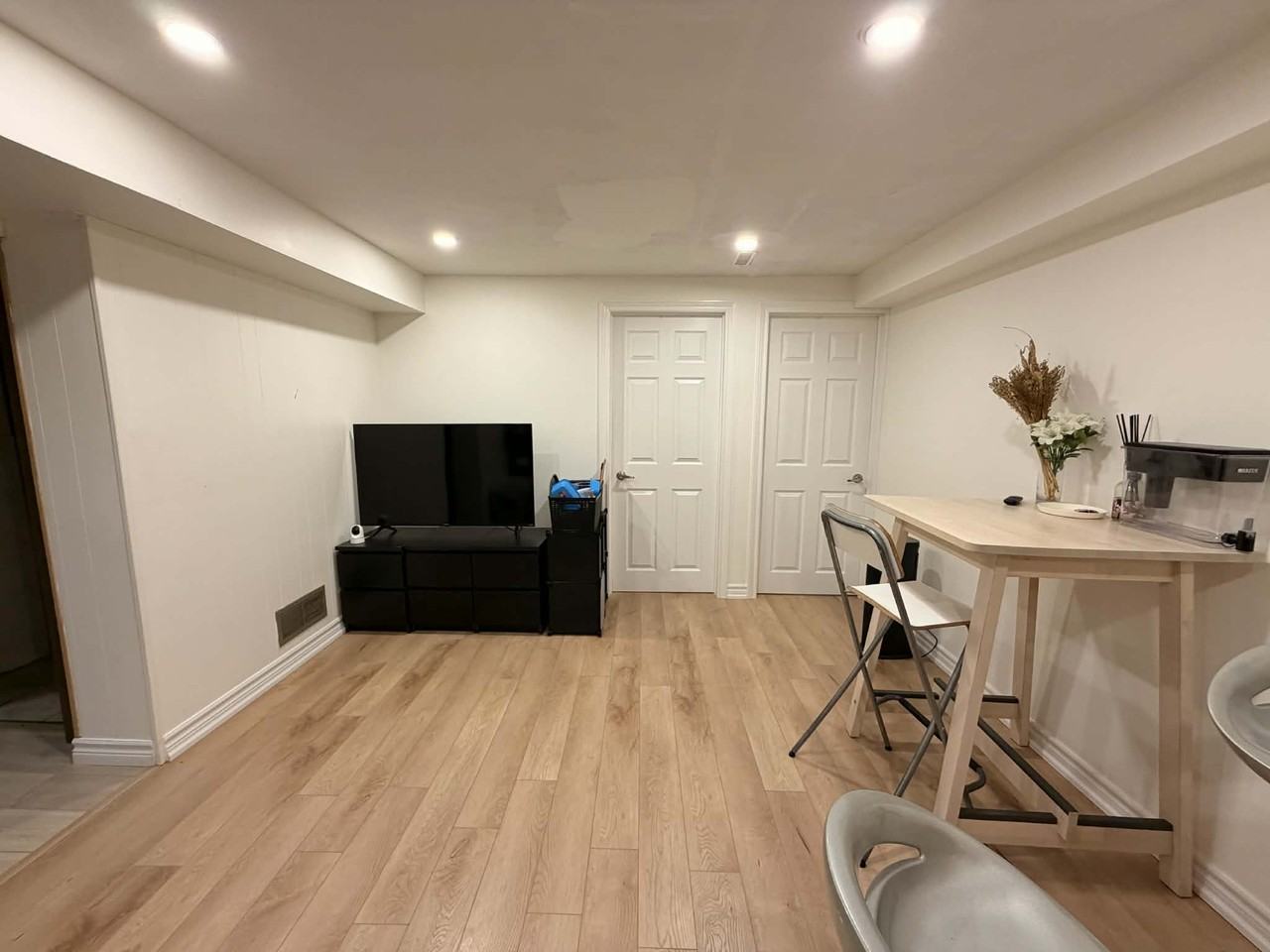 18 Weatherstone Crescent - Photo 6 of 8