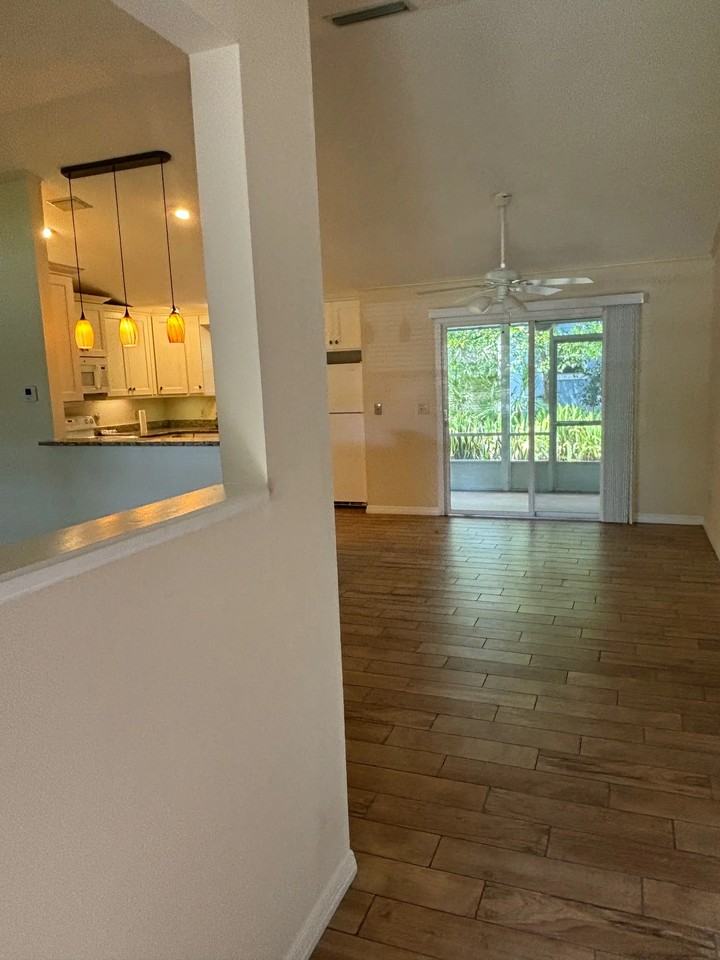 2533 Tail Spin Trl - Photo 2 of 12