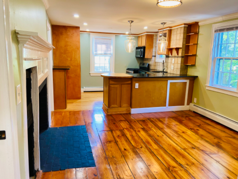 11 Cady St - Photo 4 of 24