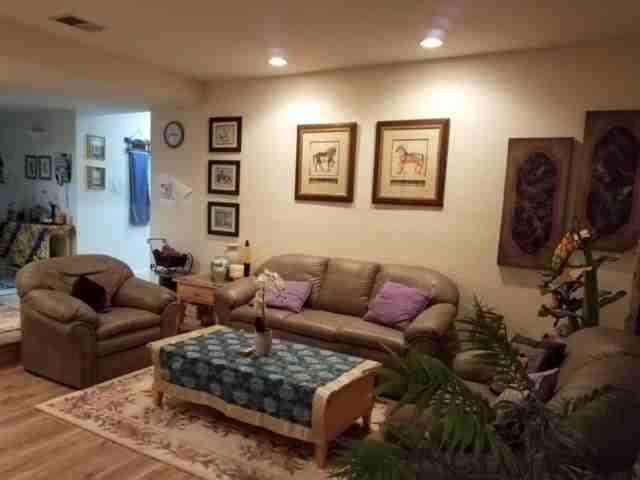 1092 Keldon Dr - Photo 7 of 18