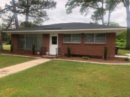 featured image of 208 S Center St