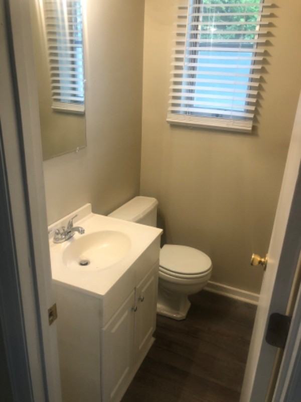 208 S Center St - Photo 6 of 14