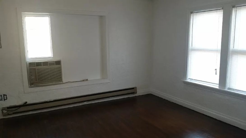 2609 Nw 12th St - Photo 4 of 16