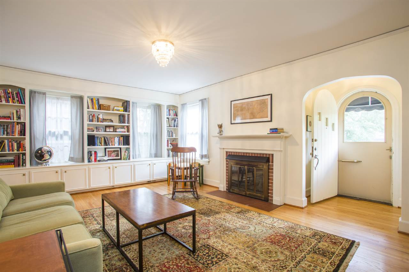 920 Monmouth Ave - Photo 3 of 20