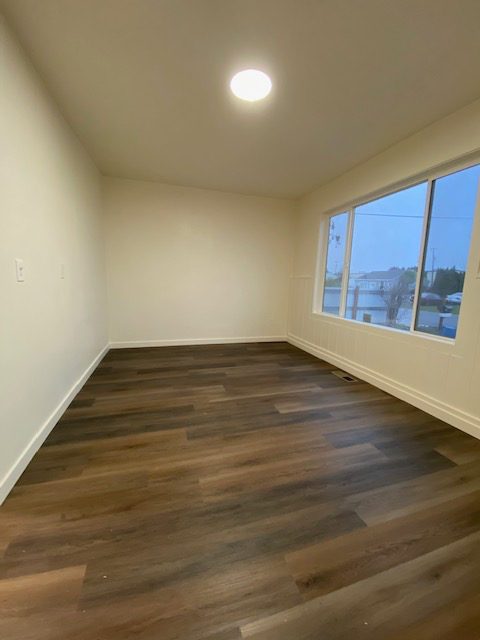 3238 Knox Butte Ave Ne - Photo 3 of 11