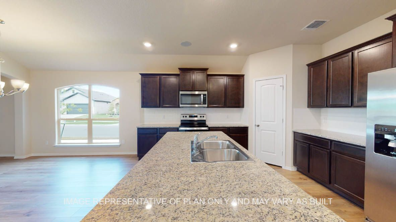 10901 Hollister Ln - Photo 4 of 39