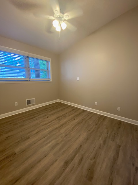 901 Campbell St - Photo 4 of 14