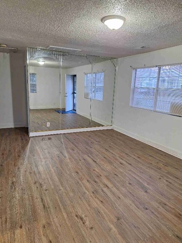 2531 Vincent Ave - Photo 4 of 16