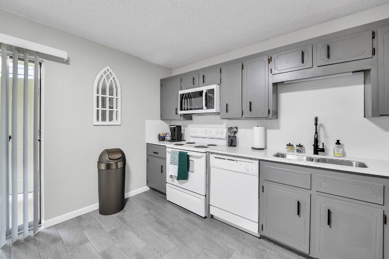 4805 Rainbow Cir #1 - Photo 3 of 9