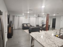 featured image of 1529 E Don St