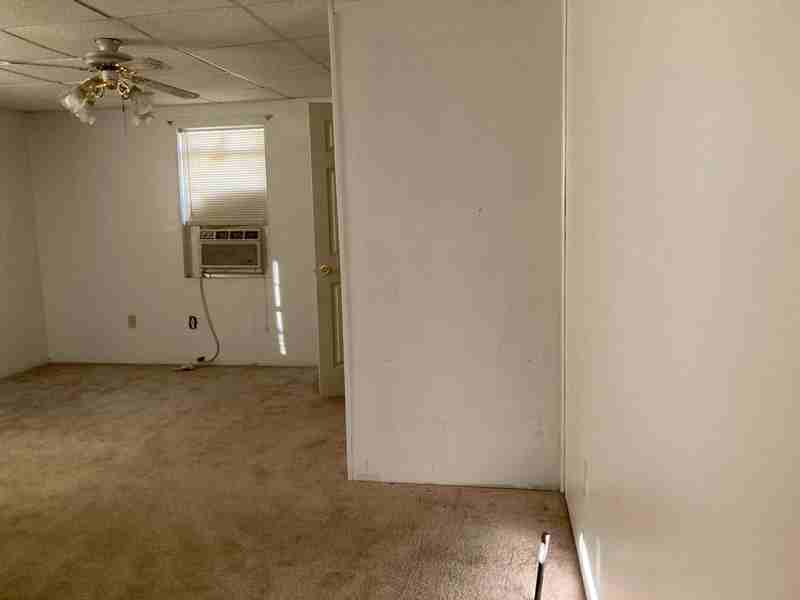 5912 Owen St - Photo 3 of 7