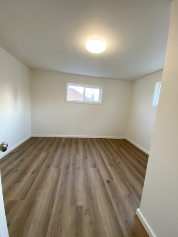 345 Marilyn St Ne - Photo 6 of 12