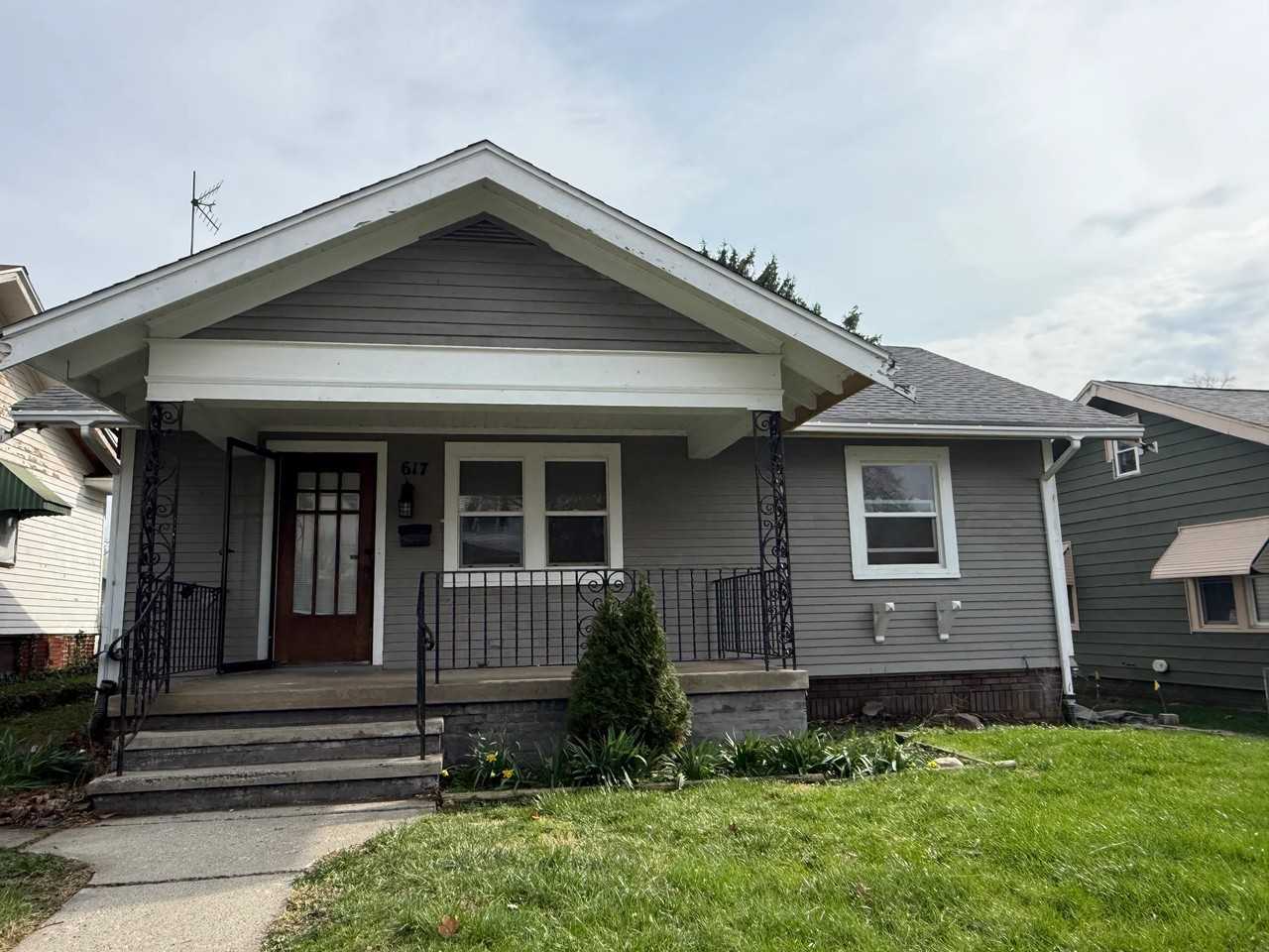 617 Florence Ave - Photo 2 of 14