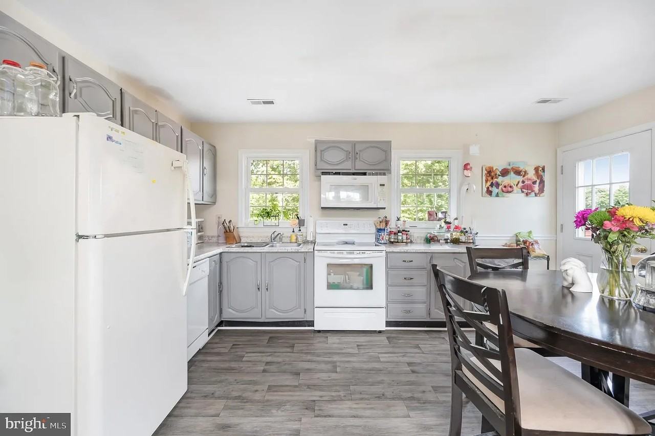 103 Camp Selden Rd #99 - Photo 3 of 7