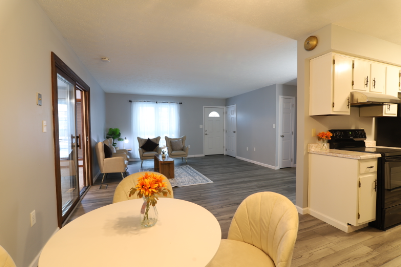 355 Chadwick Pl - Photo 4 of 21