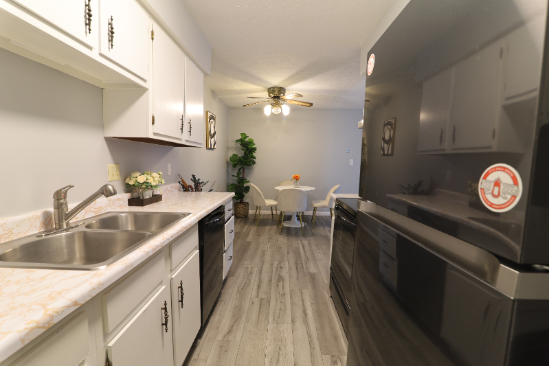 355 Chadwick Pl - Photo 6 of 21