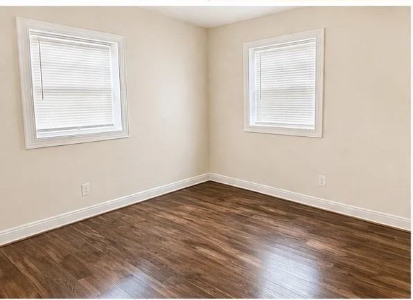 2917 M St #B - Photo 4 of 9