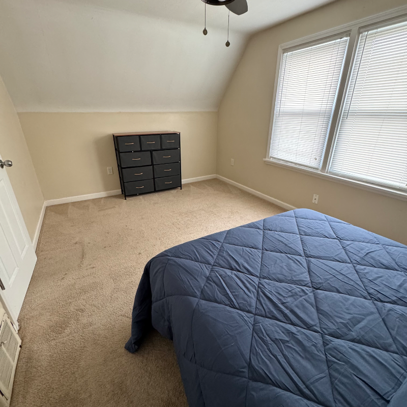 1220 Linden St - Photo 3 of 15