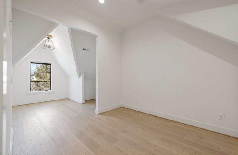 1330 Columbia Ave #A - Photo 7 of 9