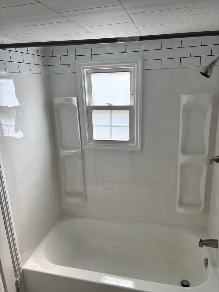 407 1/2 Gaston Ave - Photo 3 of 9