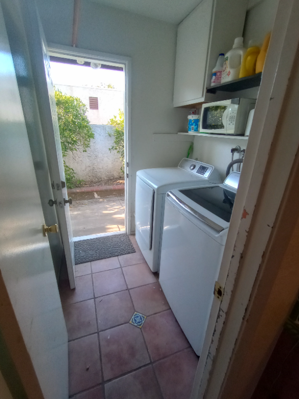 202 Armstrong Dr - Photo 4 of 6