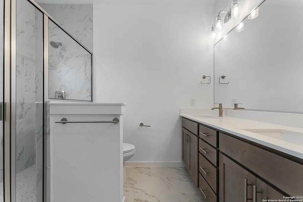 323 Howard St #323 - Photo 7 of 14