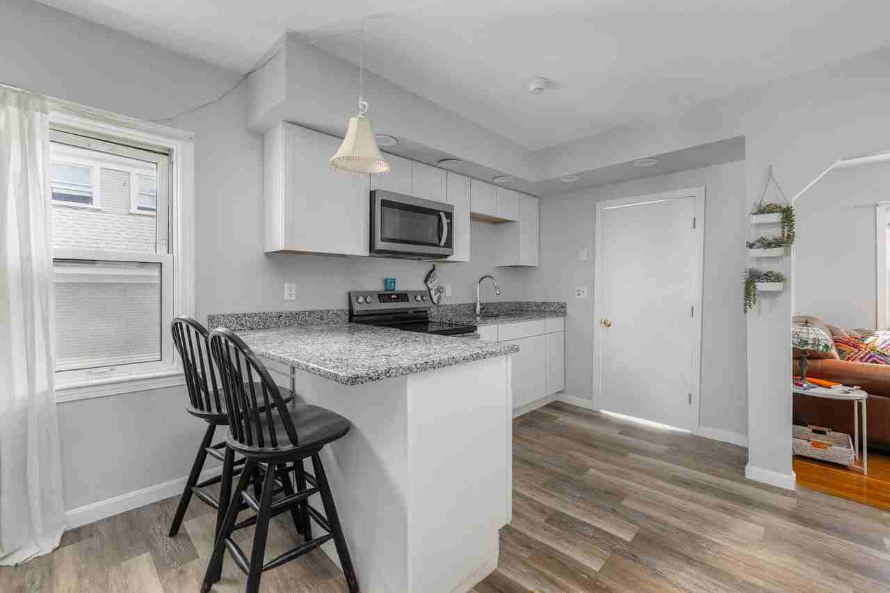 41 E Transit St #2R - Photo 2 of 15