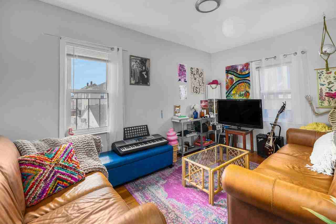 41 E Transit St #2R - Photo 6 of 15