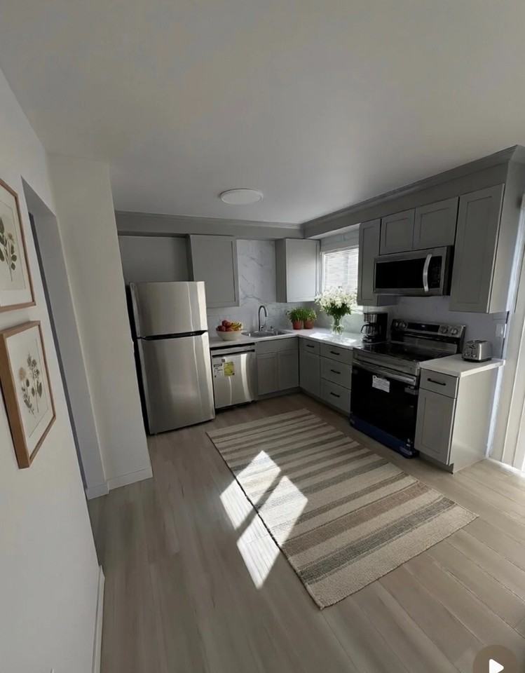 3112 N St #5 - Photo 4 of 13