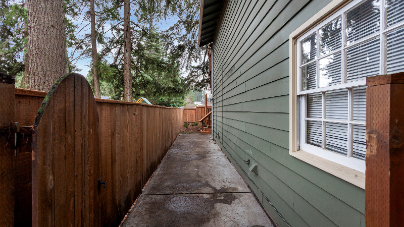 15270 Sw Springdale Ct #200 - Photo 4 of 19