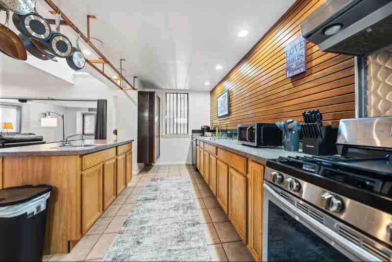 383 Oxford St #6 - Photo 4 of 20