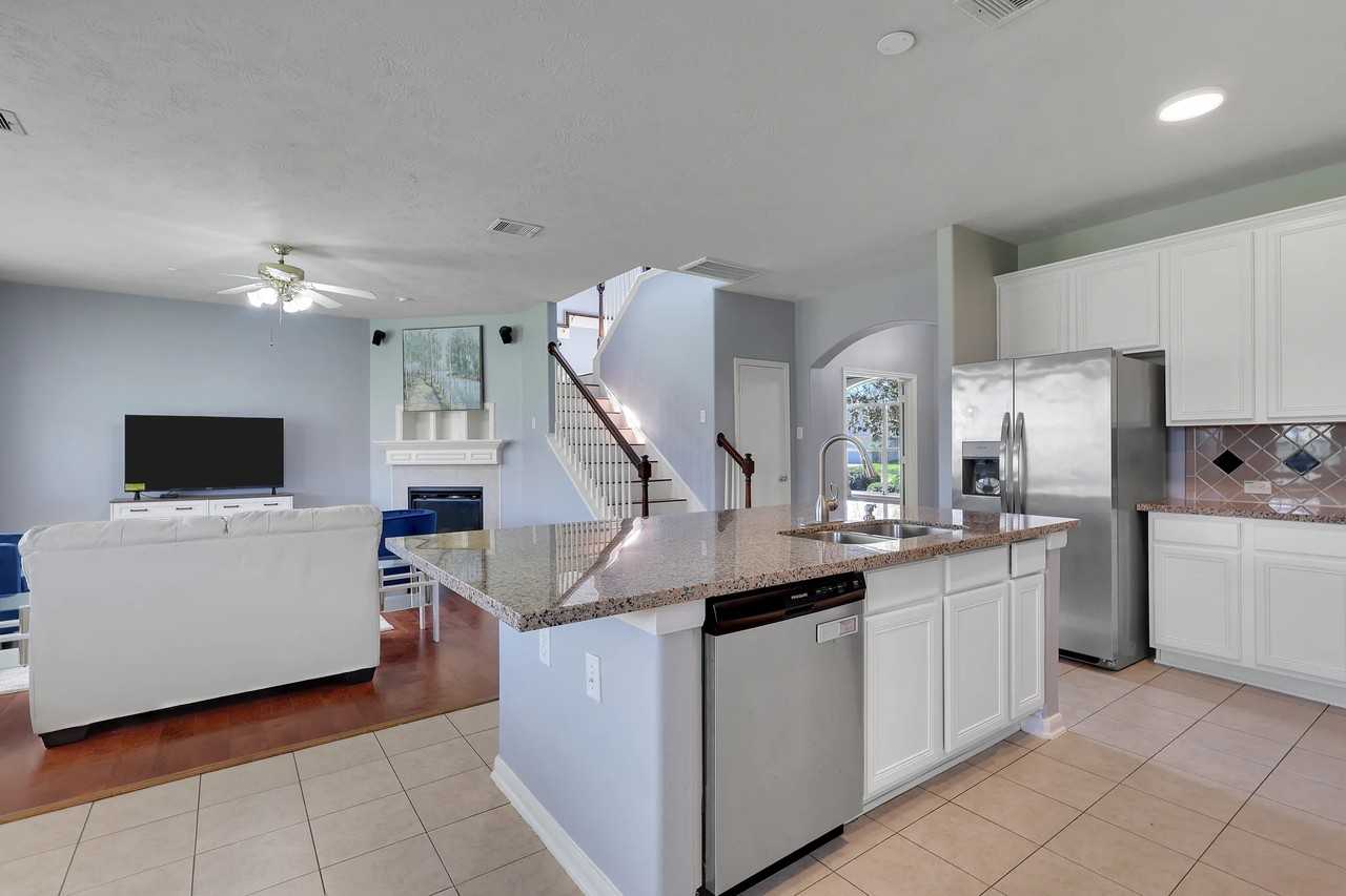 615 Arbor Green Ln - Photo 6 of 16