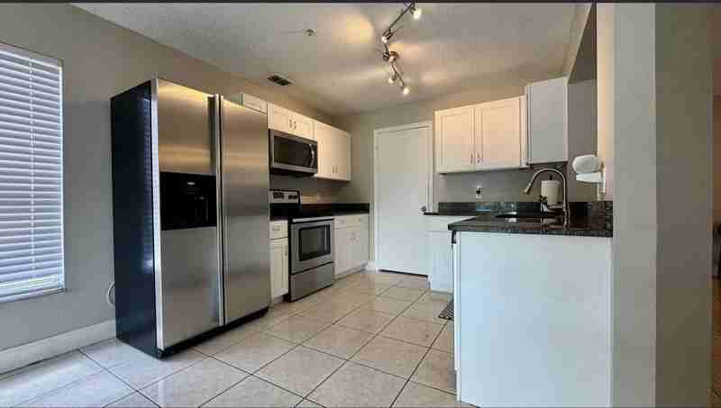 9683 Hollyhill Dr - Photo 6 of 8