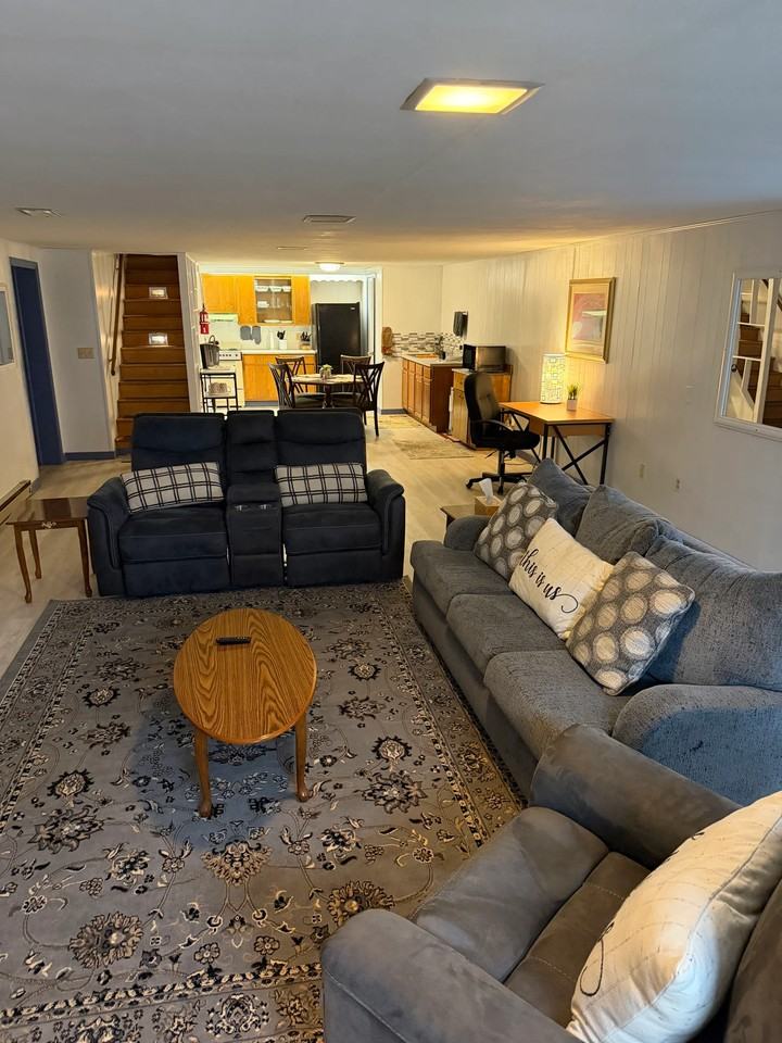 13 Pennwood Rd - Photo 2 of 19