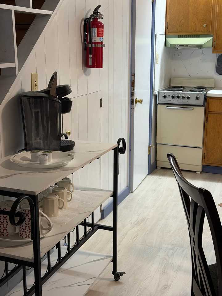 13 Pennwood Rd - Photo 4 of 19