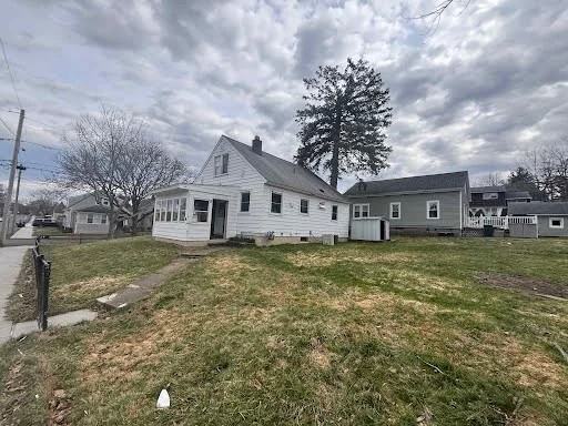 297 Norwood Ave - Photo 2 of 17