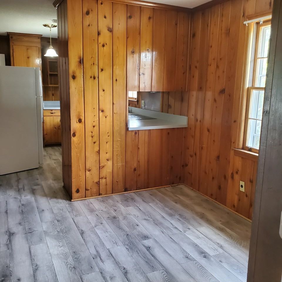 301 W Lakeside Ave - Photo 3 of 16