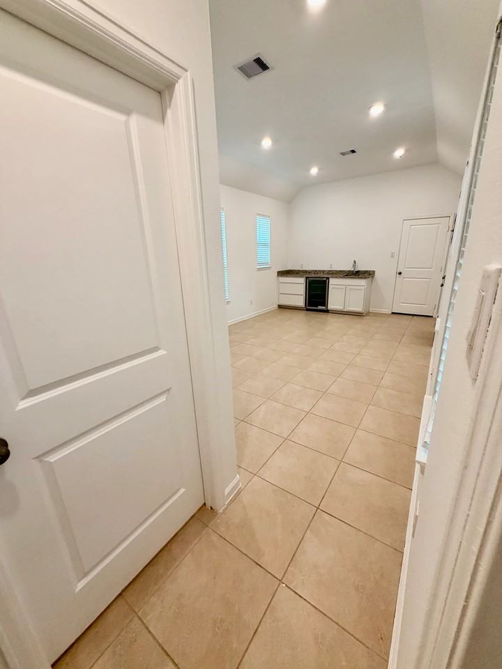 9419 Thornbluff Creek Ct - Photo 7 of 12