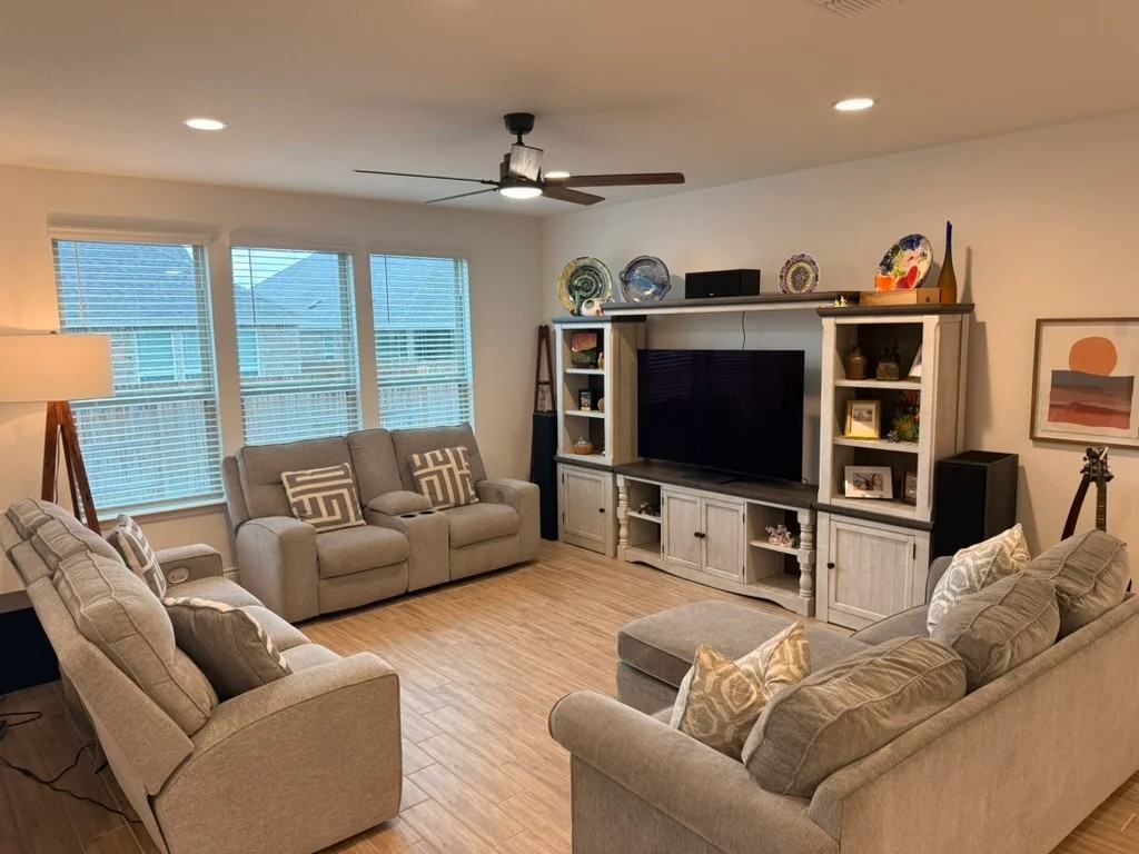 814 Pamplona Ln - Photo 5 of 12