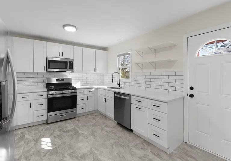 5617 Beverly Ave - Photo 6 of 15