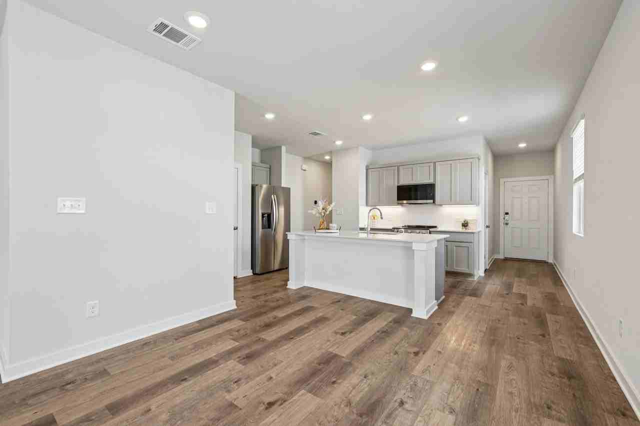 1153 Wild Leaf Way - Photo 5 of 20