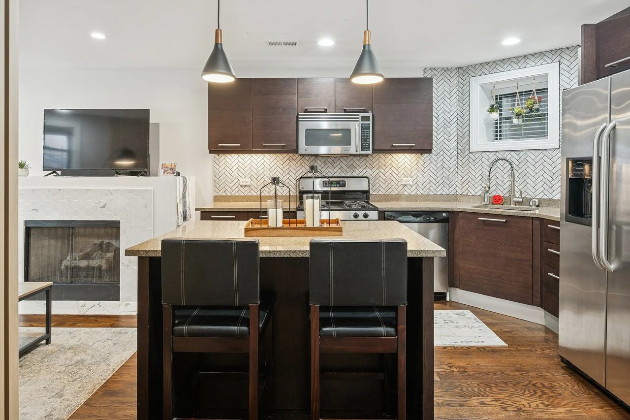 805 W Bradley Pl #G - Photo 4 of 10