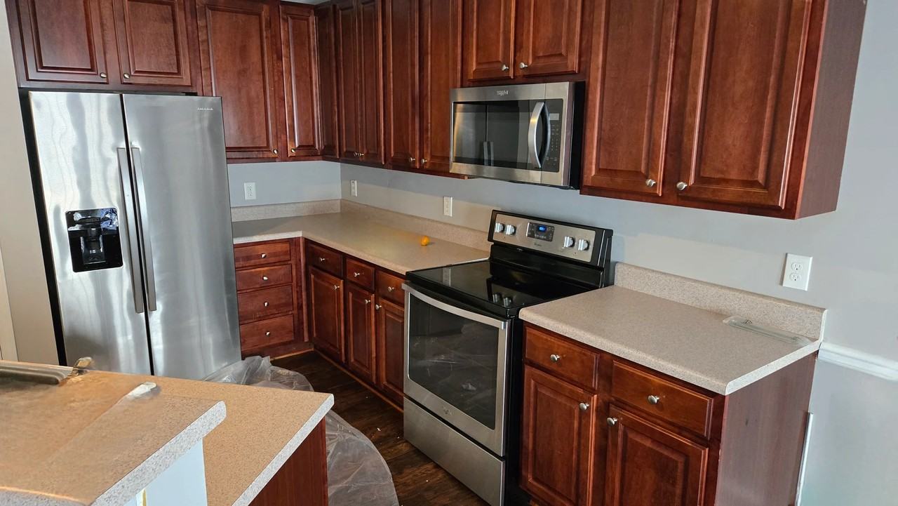 1725 Oakbrook Ln Nw - Photo 5 of 15