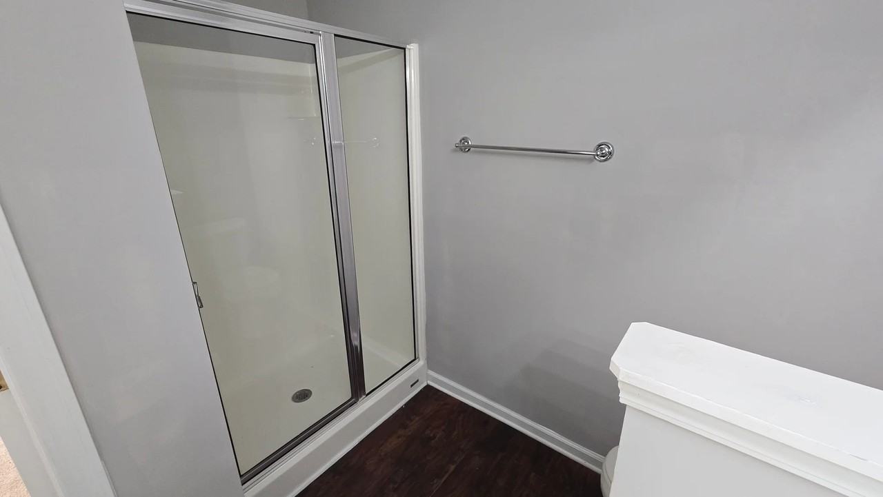 1725 Oakbrook Ln Nw - Photo 7 of 15