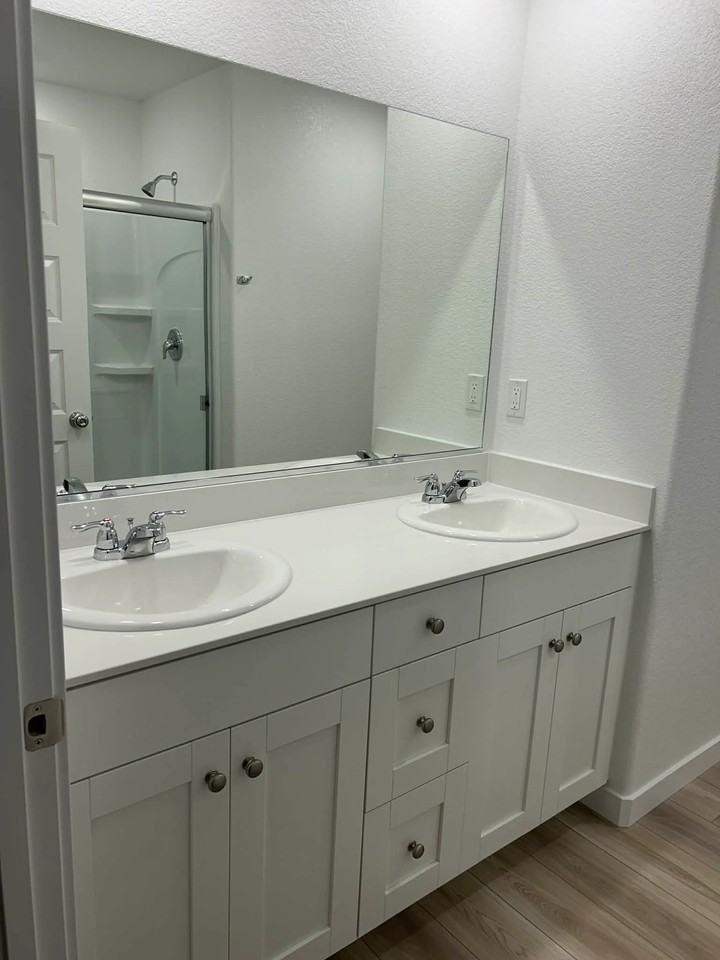 12597 Ironbow Way - Photo 4 of 10