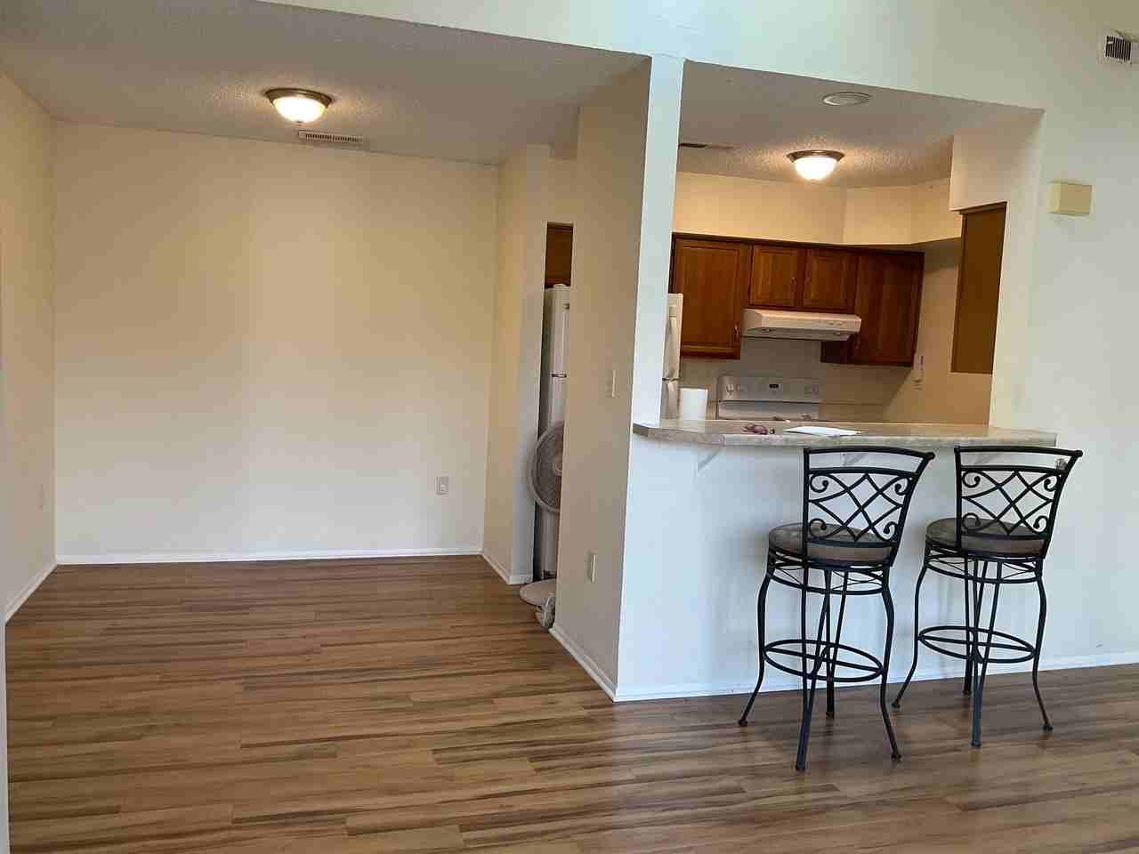 2110 Aspen Dr - Photo 4 of 17